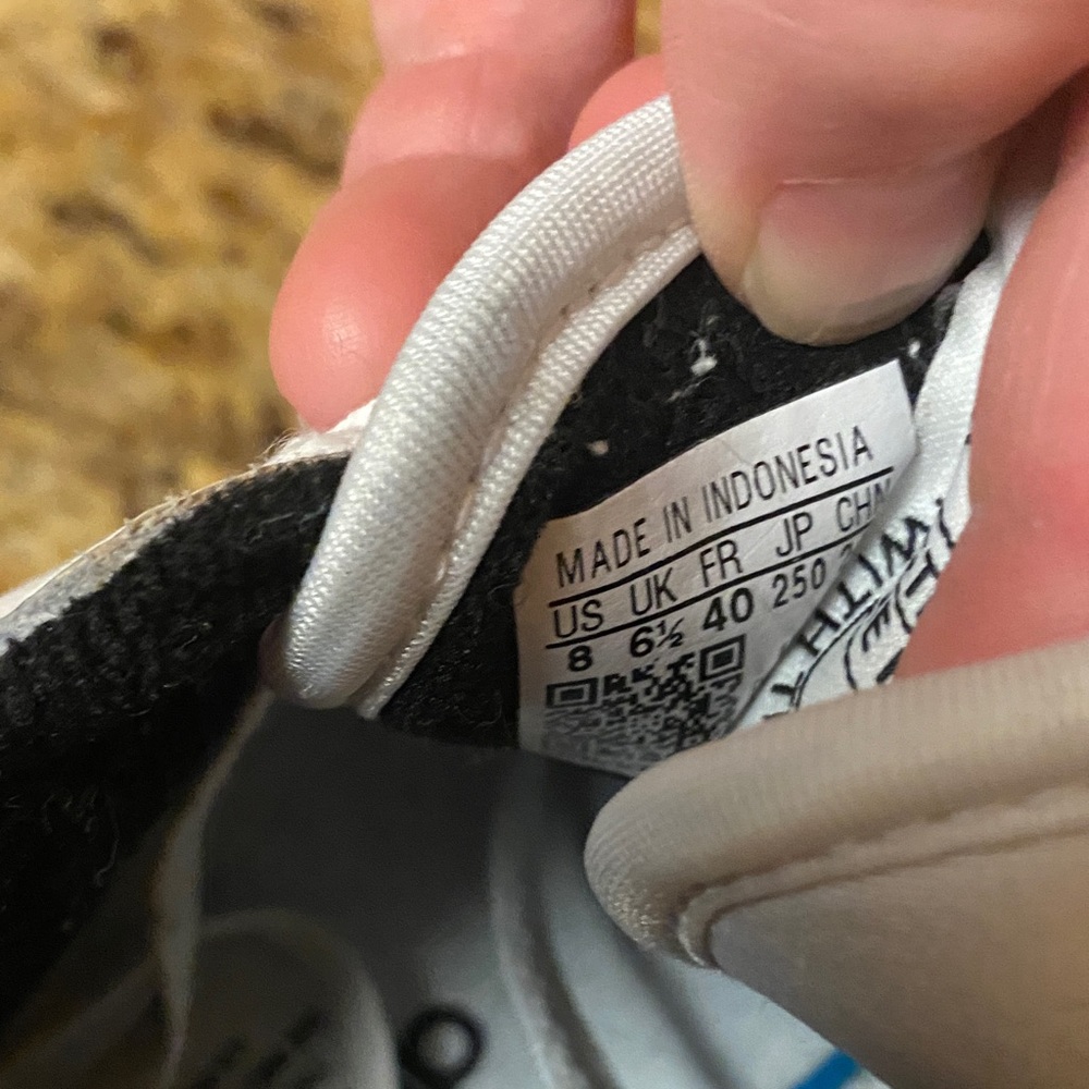 Adidas White Forum Bold Sneakers with Purple Logo - Picture 2 of 6